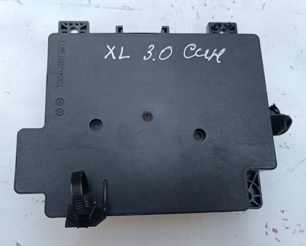 Коробка предохранителей Mitsubishi 8637A914 цена, от 44.34 USD