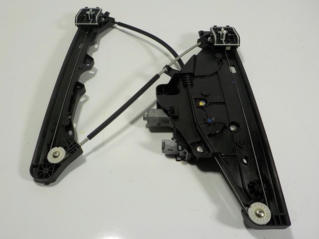 Механизм стеклоподъемника двери передней, правой Peugeot/Citroen 9828130680