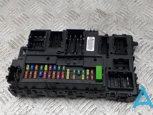Блок предохранителей FORD GU5Z15604H