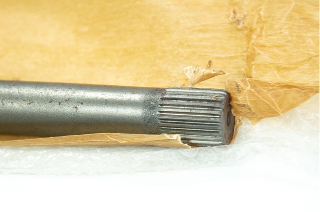 Полуось задняя правая LR072976 Land Rover