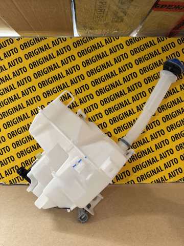 DGJ167480 Mazda Бачок омывателя стекла