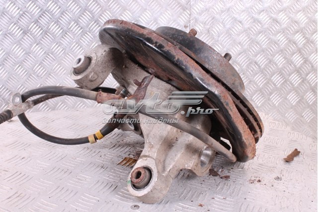 Кулак поворотный левый Nissan/Infiniti 43019JK000