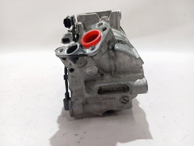 Купить 926002410R Renault (RVI) Компрессор климатической установки
