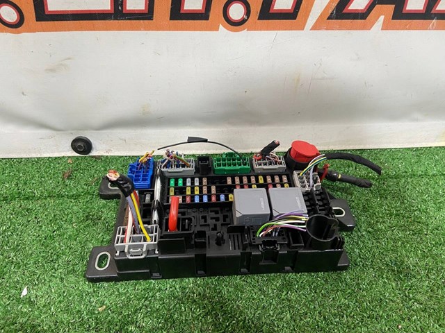 Блок предохранителей LR144125 Land Rover