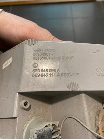 Купить 5E9945095A VAG Левый стоп