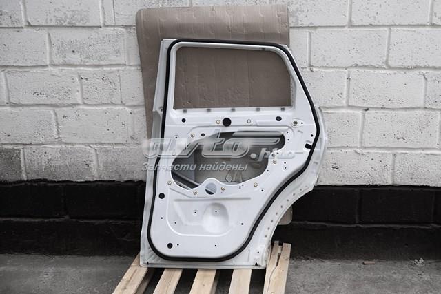 Дверь задняя правая LR028556 Land Rover