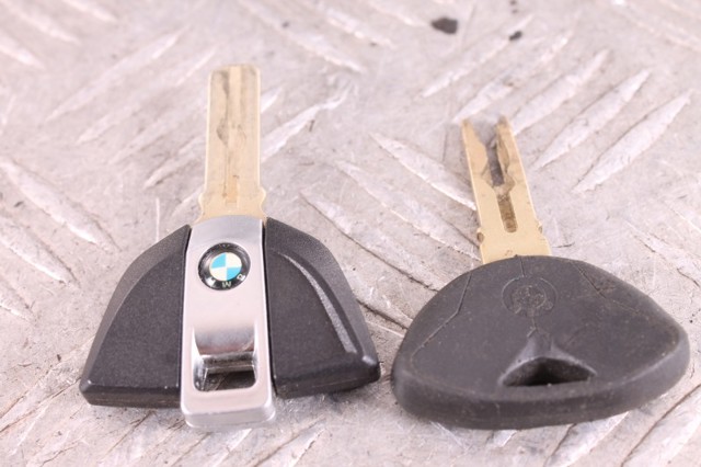 51257700072 BMW 