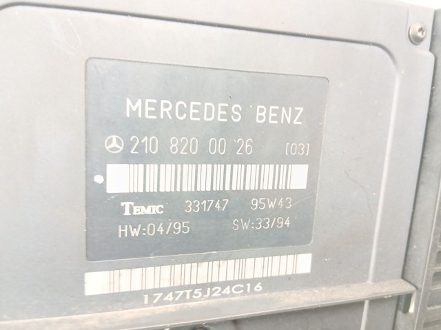 Фонарь задний левый внешний A2108200026 Mercedes