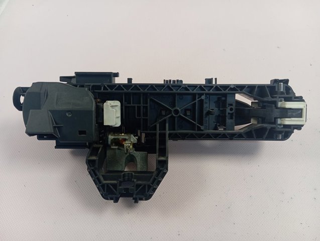 Купить A2047600170649197 Mercedes Ручка левой двери наружная
