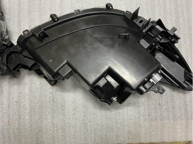 Купить KD3151040 Mazda Фара левая передняя