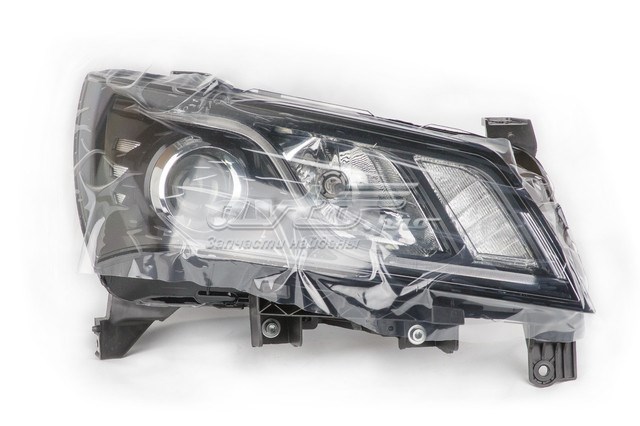 Фара правая Geely 1067004758
