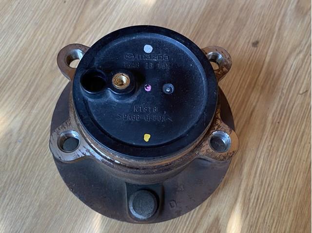 Ступицы задних колес Mazda TK482615X цена, от 57.75 USD