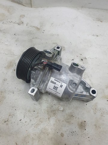 Компрессор кондиционера 926008469R Renault (RVI)