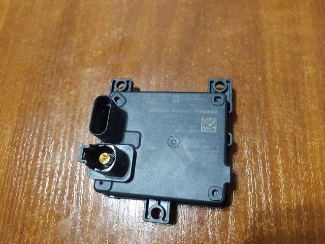 Радарный датчик дистанции Nissan/Infiniti 284376RR7A цена, от 53.67 USD