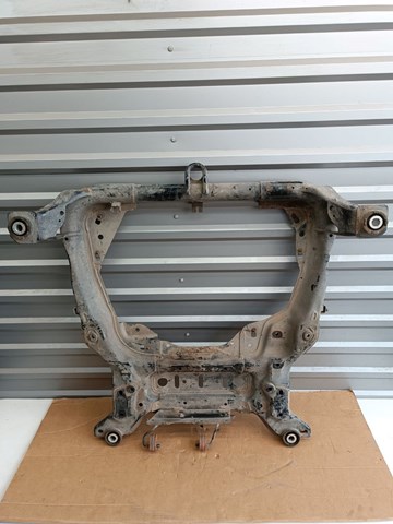 Подрамник передний LR072058 Land Rover