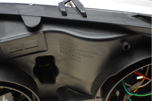 Правая фара 5030282 Autotechteile