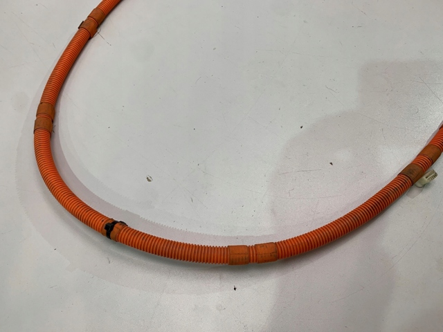 61126824114 BMW 