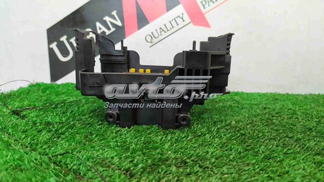 Купить LR042311 Land Rover Переключатель подрулевой, центральная часть