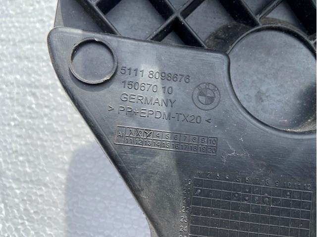 Кронштейн крепления противотуманной фары правой 7155167 Autotechteile