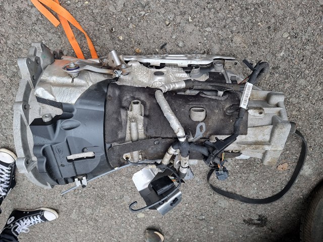 LR093739 Land Rover Автоматическая коробка передач