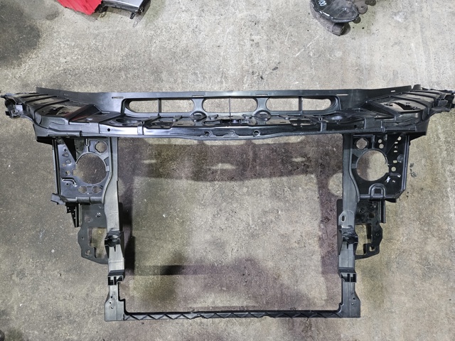 Suporte do radiador montado (painel de montagem de fixação das luzes) PBZ03015A Signeda