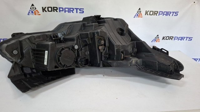 Правая фара 92102CV100 Hyundai/Kia