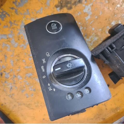 A1645450304 Mercedes Переключатели электрические (переключатель света центральный)