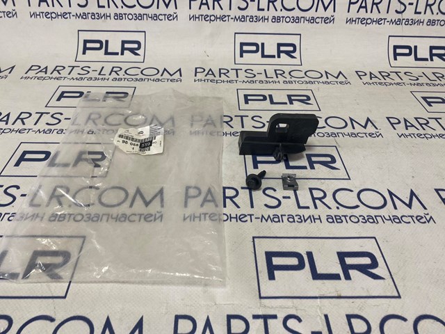 Купить FP5422932 FPS Кронштейн (адаптер) крепления фары передней правой