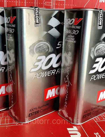 Моторное масло 825502 Motul