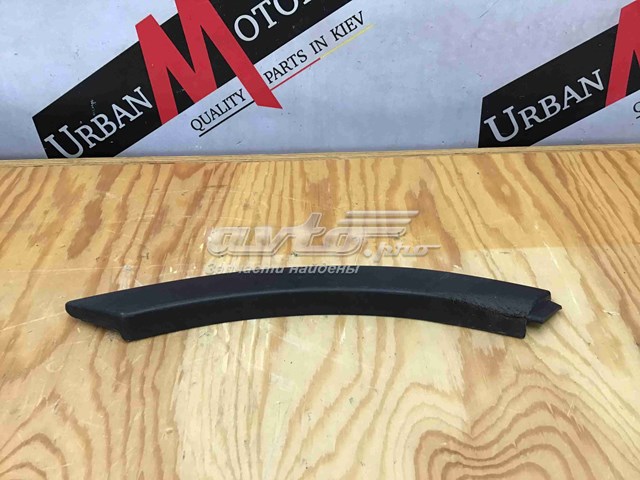 Молдинг крыла заднего правого LR027251 Land Rover