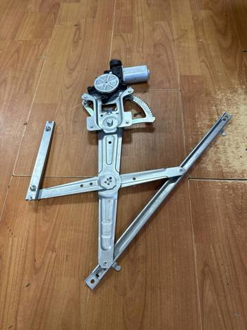 Стеклоподъемник передней правой двери Q-fix Q3760540 цена, от 12.67 USD
