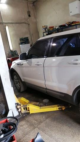 Купить LR044526 Land Rover Стекло передней двери, левой