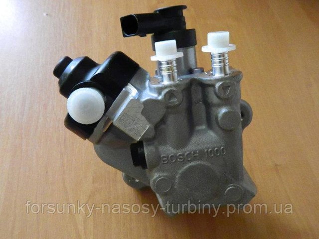 Насос топливный высокого давления Bosch 03L130755