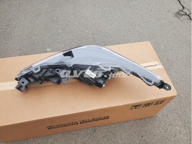 8114502T50 Toyota Фара передняя правая