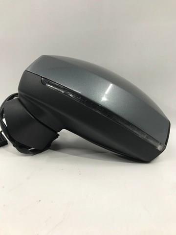 Зеркало левое VAG 8V5857409J9B9