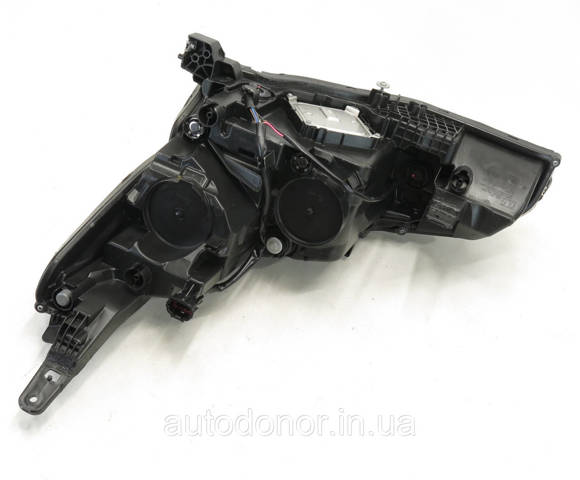 Правая фара 260105SA5B Nissan/Infiniti