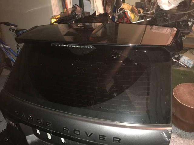 LR071406 Land Rover Задняя дверь