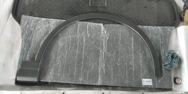 Купить 4M0853026A VAG Молдинг арки колеса заднего, правый