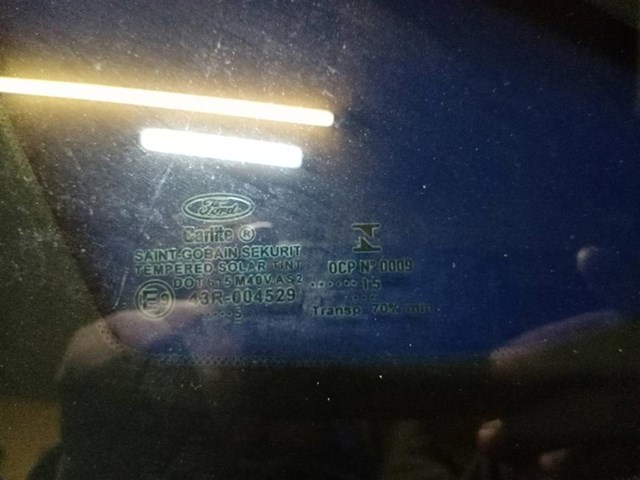 Стекло-форточка двери задней левой DS73F29701A Ford