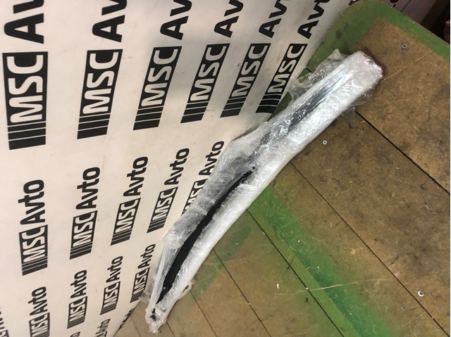 Усилитель переднего бампера  Лексус Ю икс 