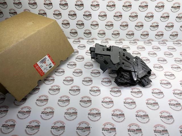 Купить LR063628 Land Rover Замок двери задней правой