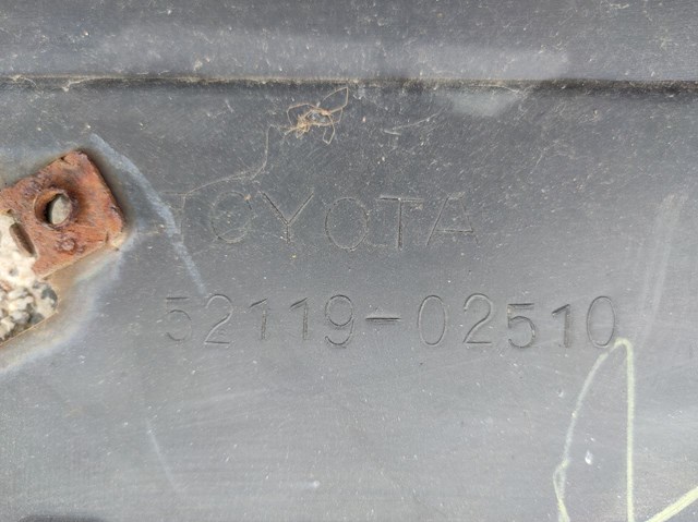 Передний бампер 5211902510 Toyota