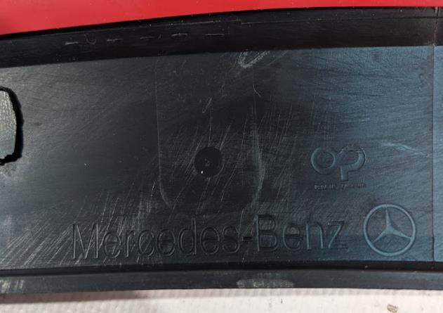 2478850322 Mercedes Молдинг задней арки крыла, правый