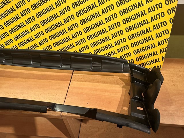 LR048041 Land Rover Воздуховоды системы охлаждения двигателя