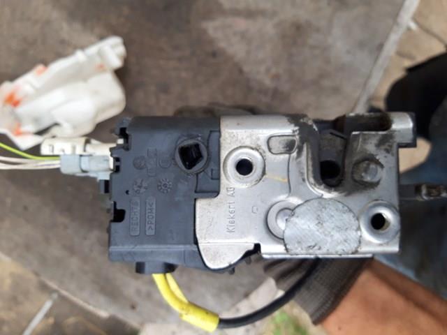 Fecho da porta traseira direita batente 9681336180 Fiat/Alfa/Lancia