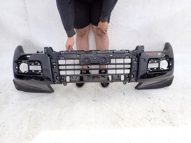 Передний бампер 6400G152ZZ Mitsubishi