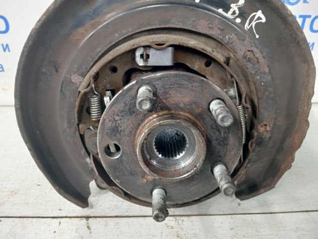 Цапфа задняя правая 28411SG000 Subaru