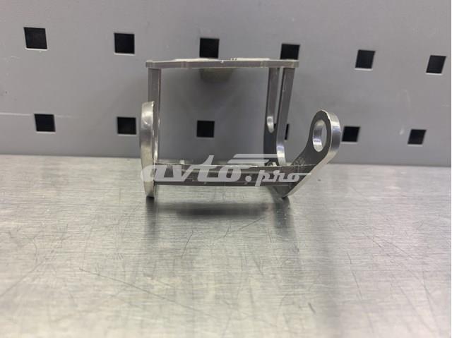 Кронштейн форсунки омывателя фар 51117331754 BMW