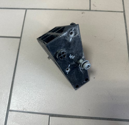 51117414353 BMW Кронштейн усилителя переднего бампера