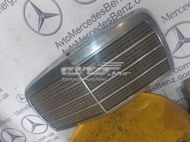 A1268880023 Mercedes решетка радиатора